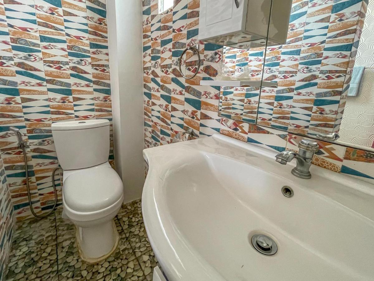 Blue Moon Guesthouse Puerto Princesa Ngoại thất bức ảnh