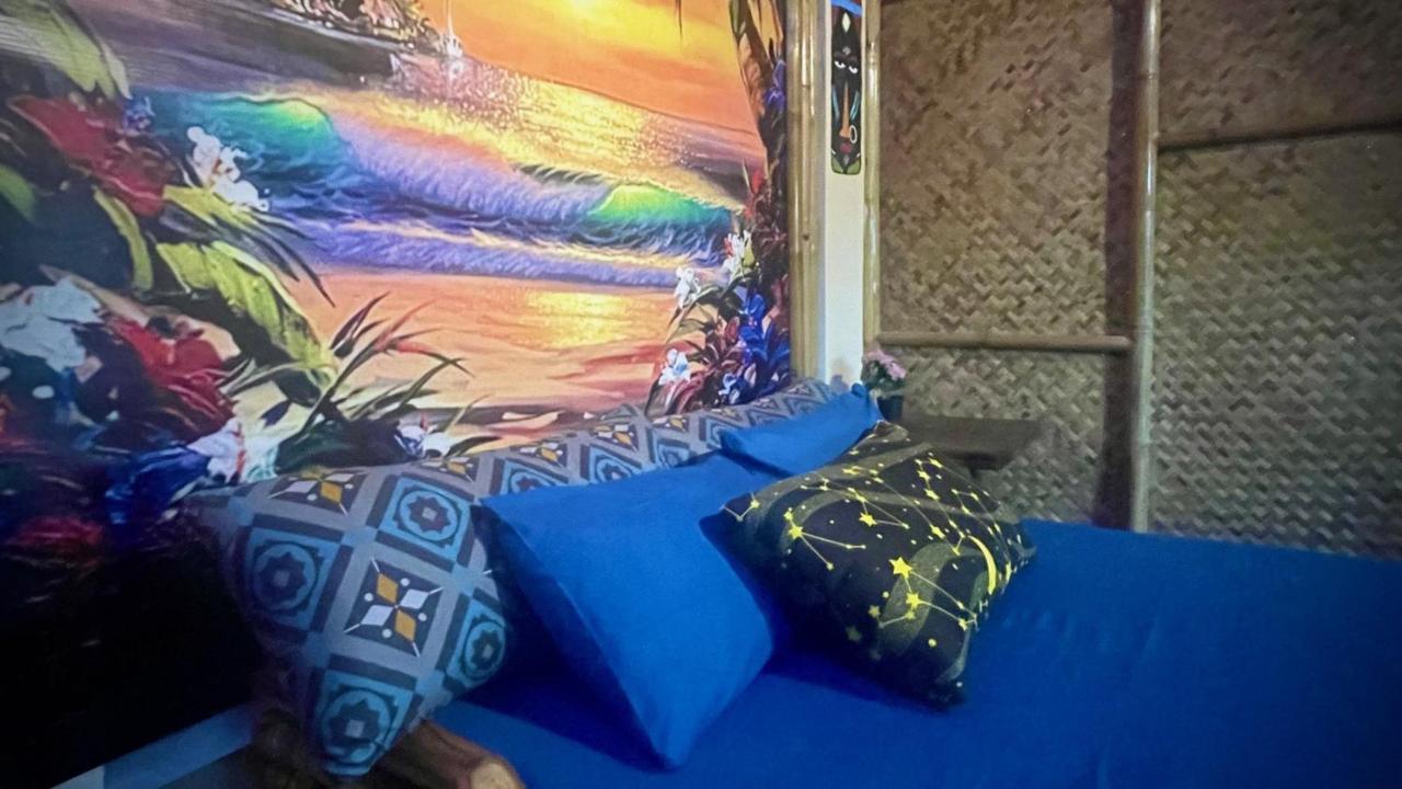 Blue Moon Guesthouse Puerto Princesa Ngoại thất bức ảnh