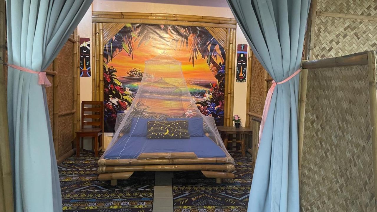 Blue Moon Guesthouse Puerto Princesa Ngoại thất bức ảnh