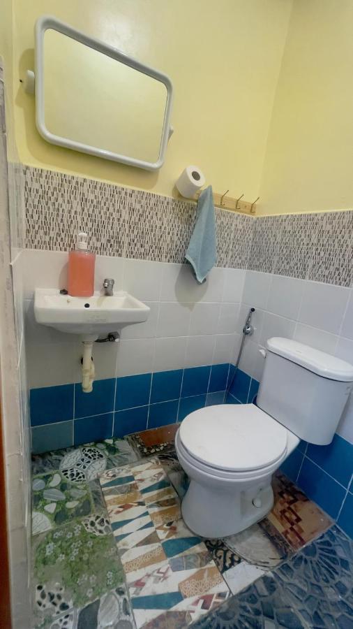 Blue Moon Guesthouse Puerto Princesa Ngoại thất bức ảnh